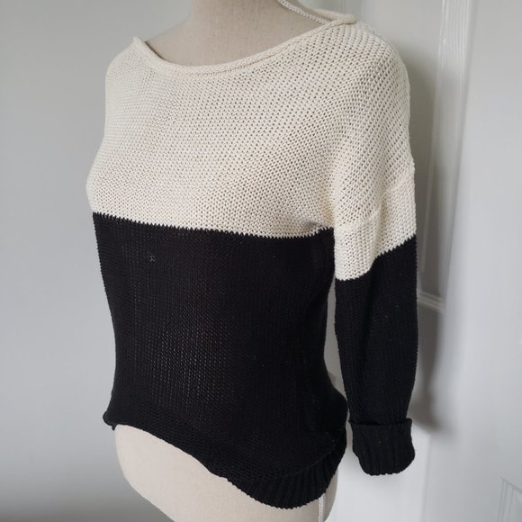 Suzy Shier Colorblock Sweater - Picture 2 of 7
